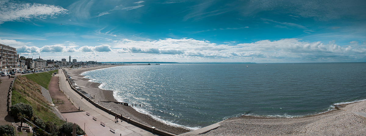 prise de vue en hauteur pour réaliser un panoramique de la plage du Havre